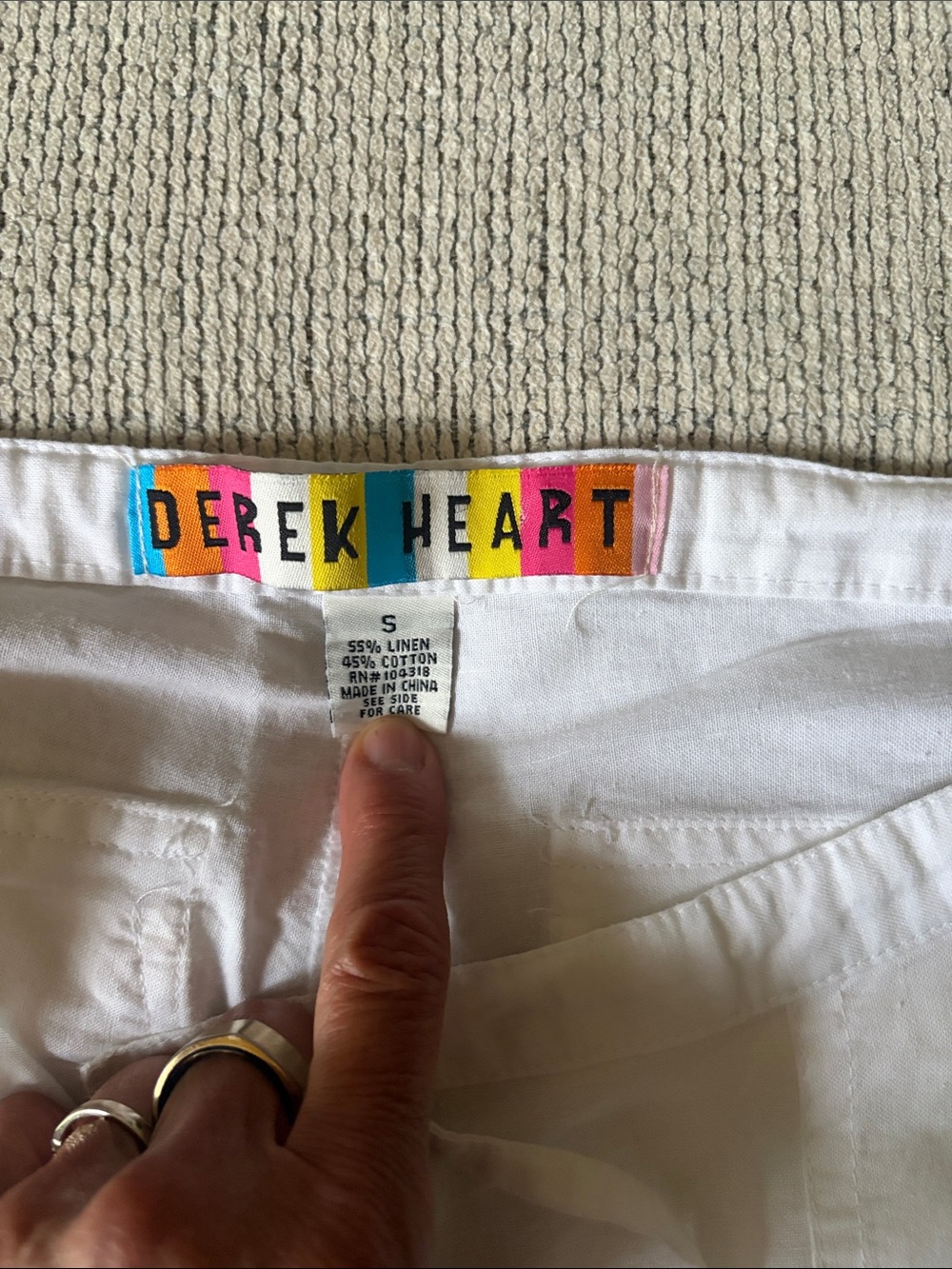 Derek Heart White Linen-Cotton Pants with Color-Block Label - Picture 2 of 5
